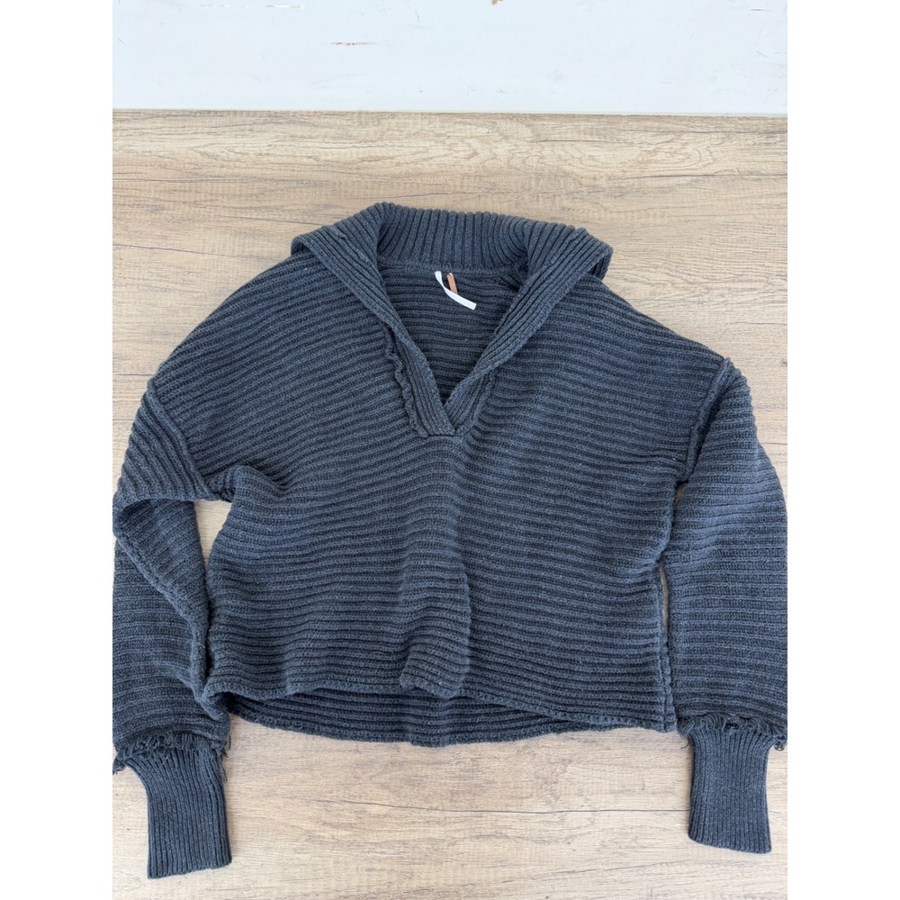 Free People Charcoal Grey Ribbed V-Neck Distressed Pullover Sweater Womens XS
